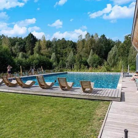 Escape With Pool & Charm Feriehus